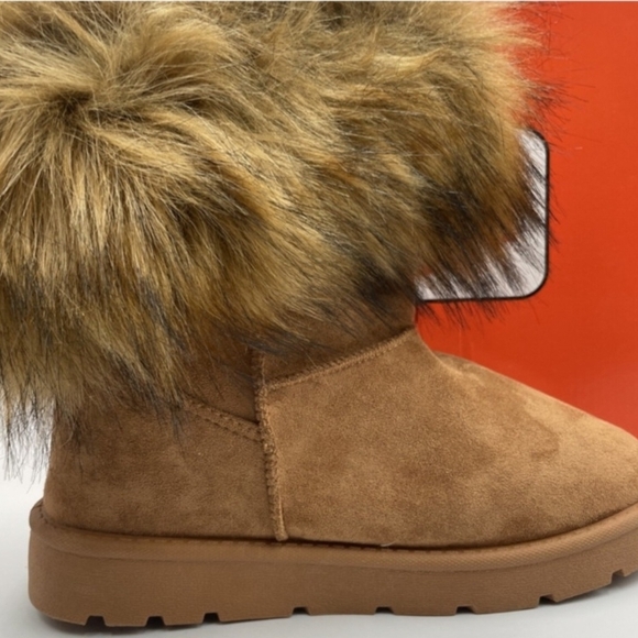 Cozy Brown Ankle Boots with Faux Fur - Picture 4 of 7